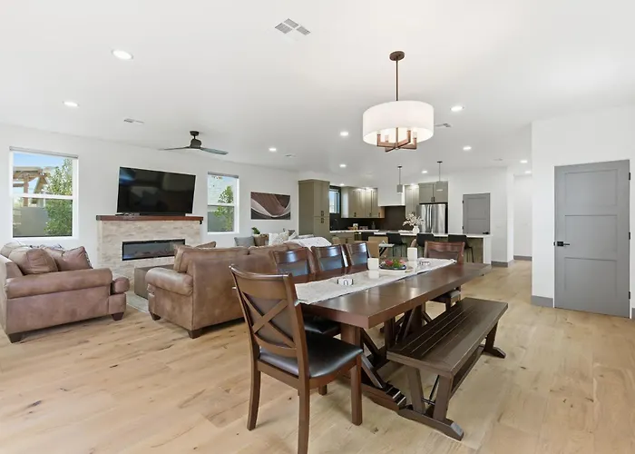 Holiday home Beautiful Home Near Asu Families & Groups Welcome