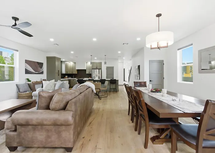 Holiday home Beautiful Home Near Asu Families & Groups Welcome